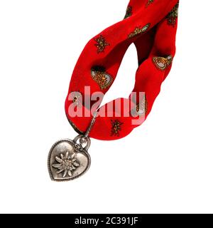 collier traditionnel argent fleur edelweiss collier rouge isolé sur fond blanc Banque D'Images