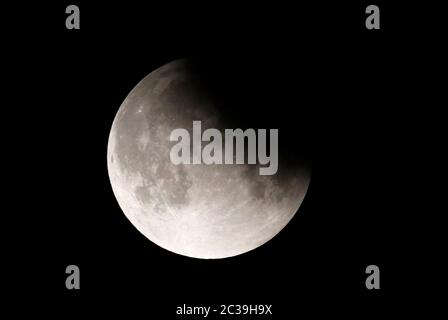 Partielle : Impressionen Mondfinsternis vom 16. auf den 17.Juli 2019/ impressions de l'éclipse partielle du 16 juillet au 17 juillet 2019, Berli Banque D'Images