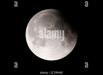 Partielle : Impressionen Mondfinsternis vom 16. auf den 17.Juli 2019/ impressions de l'éclipse partielle du 16 juillet au 17 juillet 2019, Berli Banque D'Images