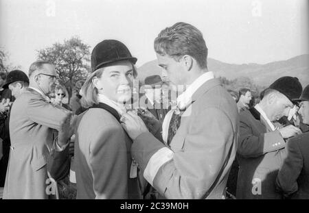 Chasse par force à Salzbourg en 1965: Chasseurs. Banque D'Images