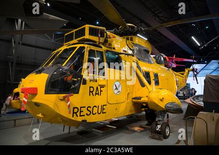 Hélicoptère RAF: Westland Seaking HAR3. Dans Hangar 1 / H1. The Royal Air Force Museum Londres Royaume-Uni. (117) Banque D'Images