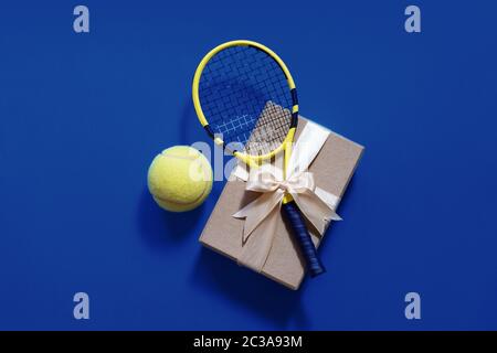 Raquettes De Tennis Et Objets De Balle Avec Ruban