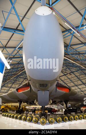 Nez aérodynamique de l'aviateur Avro Vulcan numéro XL318 / AVRO VULCAN B MK.2 XL318/8733M exposé au RAF Royal air Force Museum, Hendon Londres (117) Banque D'Images