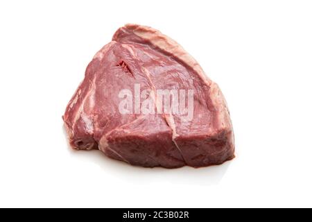 steak de 16oz épais coupé sur fond blanc de studio. Banque D'Images