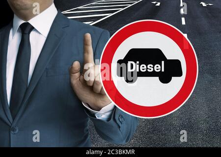 Interdiction de conduire Diesel Concept illustré par l'homme d'affaires. Banque D'Images