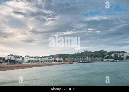 Bord de mer et Château de Dover Kent Angleterre Banque D'Images