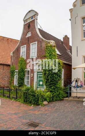 Paysage idyllique de Greetsiel, un village idyllique situé dans la Frise orientale, dans le Nord de l'Allemagne Banque D'Images