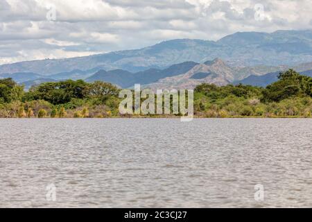 Paysage du lac Chamo dans la région des nations, Nationalités et peuples du sud de l'Éthiopie. Afrique Wilderness Banque D'Images