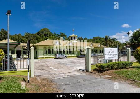 Tutong, Brunei - décembre 4 2018 : Département des affaires de l'Islam, district de Tutong (malais : Pejabat Hal Ehwal Ugama Daerah Tutong) Banque D'Images