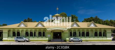 Tutong, Brunei - décembre 4 2018 : Département des affaires de l'Islam, district de Tutong (malais : Pejabat Hal Ehwal Ugama Daerah Tutong) Banque D'Images