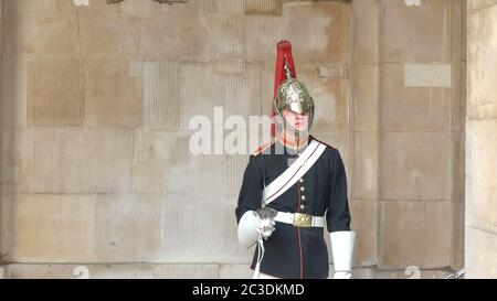 LONDRES, ANGLETERRE, Royaume-Uni - 17 SEPTEMBRE 2015 : le cheval de garde démonté dans son uniforme vestimentaire, londres Banque D'Images