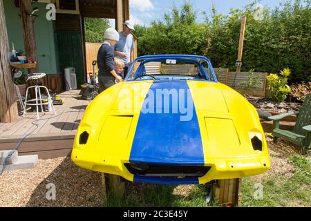 Bain à remous classique de Lotus Elan +2 en construction. Medstead, Alton, Hampshire, Angleterre, Royaume-Uni. Banque D'Images