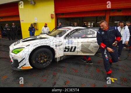 Circuit Mugello, Italie - 17 juillet 2016 : BMW M6 GT3 de l'équipe BMW Italia, conduite par Alex Zanardi, Campionato Italiano GT au circuit Mugello. Banque D'Images