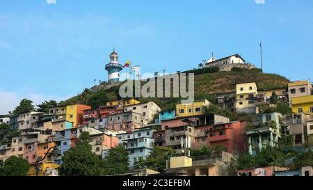 Cerro Santa Ana et colorés à guayquil phare, l'équateur Banque D'Images