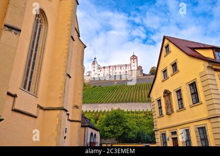 Wurzburg. Architecture et pittoresque château et vignobles de Wurzburg dans la vue de Wurzburg Banque D'Images
