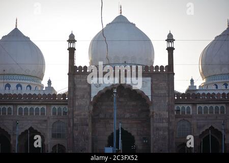 Taj-ul-Masajid est une mosquée située à Bhopal, dans l'État du Madhya Pradesh, en Inde. Une des plus grandes mosquées d'Asie Banque D'Images