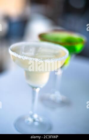 Cocktail de margarita à la chaux classique. Image de mise au point très peu profonde. Banque D'Images