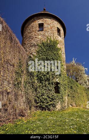 Mur de la ville et tour d'ange, Olpe, pays aigre, Rhénanie-du-Nord-Westphalie. Allemagne, Europe Banque D'Images