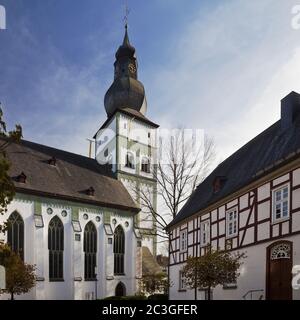 Saint Johannes Baptist, Attendorn, pays aigre, Rhénanie-du-Nord-Westphalie, Allemagne, Europe Banque D'Images