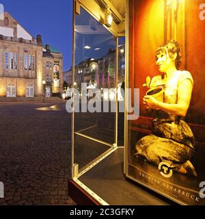 Théâtre et photo de la représentation théâtrale la Cenerentola avec Olga Privalova, Osnabrueck, Allemagne Banque D'Images