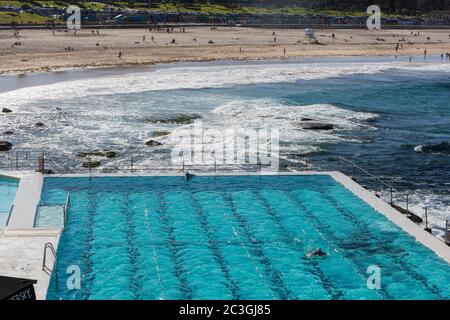 Sydney, Australie. Samedi 20 juin 2020. La piscine Bondi Icebergs a ouvert sa première semaine depuis que les restrictions concernant les coronavirus ont été assouplies dans la banlieue est de Sydney.Credit Paul Lovelace/Alay Live News Banque D'Images