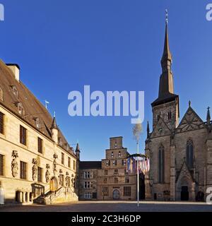 Hôtel de ville, Stadtwaage et église Saint-Marien, Markt, Osnabrueck, Basse-Saxe, Allemagne, Europe Banque D'Images