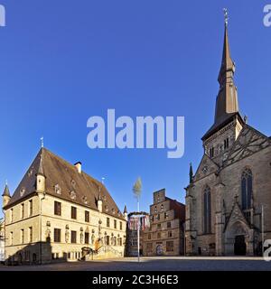 Hôtel de ville, Stadtwaage et église Saint-Marien, Markt, Osnabrueck, Basse-Saxe, Allemagne, Europe Banque D'Images