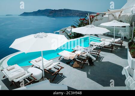 Oia Santorini Grèce 15 septembre 2017, hôtels de luxe avec piscine à débordement à l'île grecque Santorini Banque D'Images