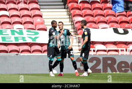 Le brasseur de Swansea City, Rhian Brewster, célèbre le premier but de son côté lors du match du championnat Sky Bet au stade Riverside, à Middlesbrough. Banque D'Images