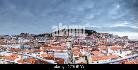 1er mars 2017. Lisbonne, Portugal : vue panoramique depuis l'ascenseur de Santa Justa jusqu'à la vieille ville de Lisbonne. Banque D'Images