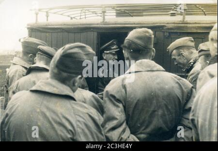 WW2 - pilotes de Luftwaffe - probablement au nord de la France ou de la Belgique Banque D'Images