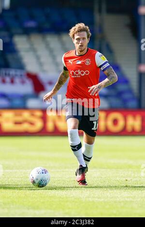 Luton, Bedfordshire, Royaume-Uni. 20 juin 2020. Glen Rea de Luton Town pendant le match de championnat Sky Bet entre Luton Town et Preston North End à Kenilworth Road, Luton, Angleterre. Photo de David Horn. Crédit : images Prime Media/Alamy Live News Banque D'Images