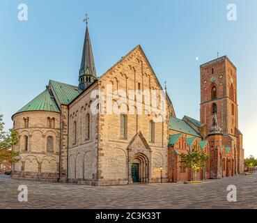 Ribe cathédrale zxsat coucher de soleil, Ribe, Danemark, 29 mai 2020 Banque D'Images