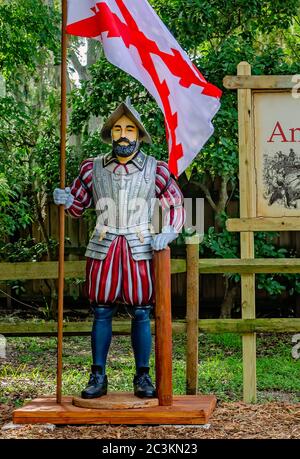 Une statue de Ponce de Leon se trouve à l’entrée du parc archéologique de la Fontaine de jeunesse de Ponce de Leon, le 6 septembre 2019, à St. Augustine, en Floride. Banque D'Images