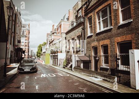Londres, Royaume-Uni - 18 août 2017 : quartier résidentiel de Londres. Été à Londres Banque D'Images