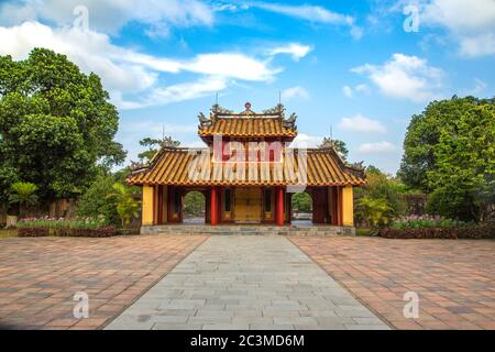 Tombe impériale de Minh Mang à Hue, Vietnam en été Banque D'Images