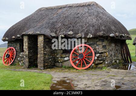 Cottage traditionnel Croft au Skye Museum of Island Life (Musée Osmigarry Croft), Trotternish, Île de Skye, Écosse, Royaume-Uni Banque D'Images