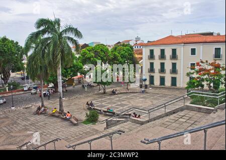 Vue sur la rue de la vieille ville Sao Luis, Brésil, Amérique du Sud Banque D'Images