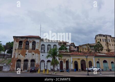 Vue sur la rue de la vieille ville Sao Luis, Brésil, Amérique du Sud Banque D'Images