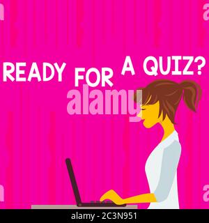 Affiche textuelle indiquant prêt pour UNE question de quiz. Texte de photo d'affaires prise d'évaluation éducative préparation d'un examen photo de jeune femme occupée assis Sid Banque D'Images