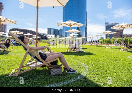 Milan, première journée de Lido Bam à la Biblioteca degli Alberi. (Francesco Bozzo/Fotogramma, Milan - 2020-06-21) p.s. la foto e' utilizzabile nel rispetto del contento in cui e' stata scattata, e senza intento diffamatorio del decoro delle persone rappresentate Banque D'Images