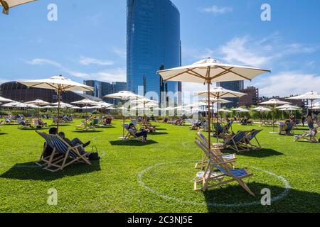 Milan, première journée de Lido Bam à la Biblioteca degli Alberi. (Francesco Bozzo/Fotogramma, Milan - 2020-06-21) p.s. la foto e' utilizzabile nel rispetto del contento in cui e' stata scattata, e senza intento diffamatorio del decoro delle persone rappresentate Banque D'Images