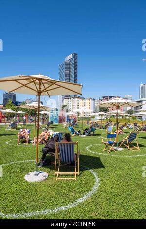 Milan, première journée de Lido Bam à la Biblioteca degli Alberi. (Francesco Bozzo/Fotogramma, Milan - 2020-06-21) p.s. la foto e' utilizzabile nel rispetto del contento in cui e' stata scattata, e senza intento diffamatorio del decoro delle persone rappresentate Banque D'Images