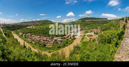 Forteresse de Tsarevets à Veliko Tarnovo dans une belle journée d'été, Bulgarie Banque D'Images