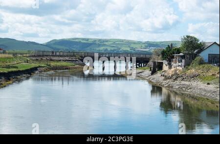 Chemin de fer,pont,au-dessus,de,la Lleri,Leri,rejoint,Dovey,Dyfi,Rivière,estuaire,fromYnyslas,près de Borth,Cardigan Bay,Ceredigion,rural,campagne,nord,d,Aberystwyth,Mid,West,Wales,Welsh,UK,GB,Grande,Bretagne,British Banque D'Images