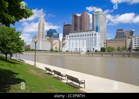 Horizon de Columbus et la rivière Scioto, Ohio, États-Unis Banque D'Images