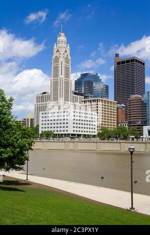 Horizon de Columbus et la rivière Scioto, Ohio, États-Unis Banque D'Images