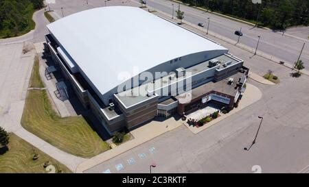 Sadlon Arena/Barrie Molson Centre Aerial - domicile des OHL Barrie Colts Banque D'Images