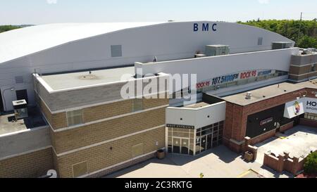 Sadlon Arena/Barrie Molson Centre Aerial - domicile des OHL Barrie Colts Banque D'Images