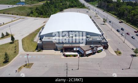 Sadlon Arena/Barrie Molson Centre Aerial - domicile des OHL Barrie Colts Banque D'Images